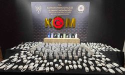 Kahramanmaraş'ta kaçak telefon ve makaron ele geçirildi