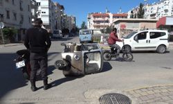 Kepez'de motosikletler çarpıştı: 1 yaralı
