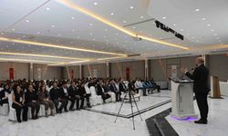 Lise öğrencileri tıp sempozyumuna katıldı