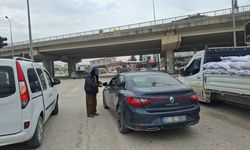 Zabıta operasyonuyla yakalanan dilencilerin üzerinde 4 bin TL'yi bulan para ele geçirildi