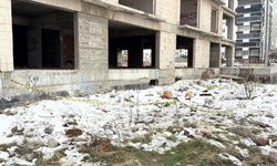 Genç Kız İnşaattan Atlayarak Hayatını Kaybetti