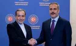 Bakan Fidan, İranlı mevkidaşı Arakçi ile telefonda görüştü