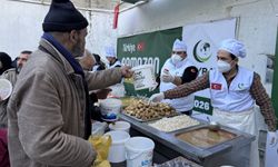 Hayrat İnsani Yardım Derneği, Günlük 1200 Kişiye İftar Yardımı Yapıyor