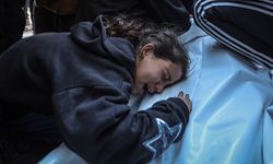 İsrail'in Gazze'ye düzenlediği hava saldırısında 3 Filistinli hayatını kaybetti