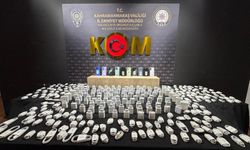 Kaçak Telefon ve Makaron Ele Geçirildi