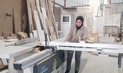 Kadın Gücü: Üniversiteli Genç Atölyede Ustalık Yapıyor