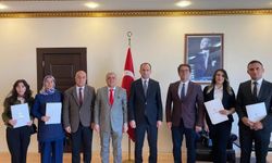 Kaymakam Sarıdoğan’dan Öğretmenlere Başarı Belgesi