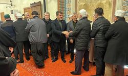 Milletvekili Debgici, Kadir Gecesi’nde Tarihi Ulu Camii’de Hemşehrileriyle Buluştu