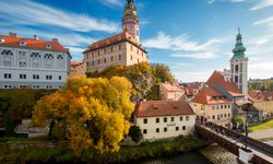 Prag’ın Şiirsel Yüzü İzzet Keribar’ın Kadrajında