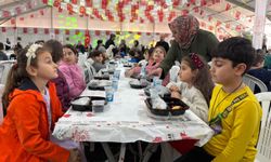 Ramazan’ın En Tatlı Sofrası Kuruldu, Çocuklar Tekne Orucuyla İftarını Açtı
