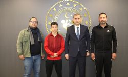 Şampiyon Güreşçi Muhammet Basir Kaba’dan İl Müdürü Özdemir’e Ziyaret