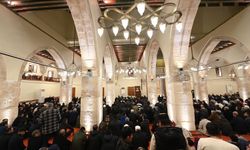 Tarihi Ulu Camii, Kadir Gecesi’nde Doldu Taştı