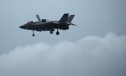 İran Devrim Muhafızları: Ülkenin orta kesimlerinde ABD'ye ait F-35 savaş uçağı düşürüldü