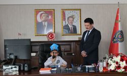 Mersin'de anaokulu öğrencileri, Polis Haftası'nı telsizden kutladı