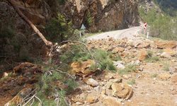 Feke-Saimbeyli kara yolu ulaşıma kapandı