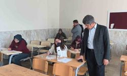 Mersin'de gençler umre ödüllü bilgi yarışmasında buluştu