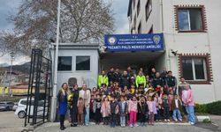 Minik öğrenciler, polisliği öğrendi