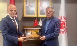 Başkan Kıraç’tan Nevzat Pakdil’e Anlamlı Ziyaret