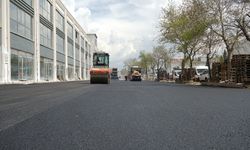 Büyükşehir, Toptancılar Sitesinde Asfalt Çalışmasını Sürdürüyor