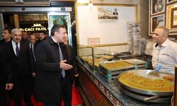 Cumhurbaşkanı Yardımcısı Yılmaz’dan Diyarbakır’da ‘tatlı’ molası