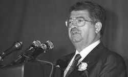 Turgut Özal’ı rahmetle anıyoruz