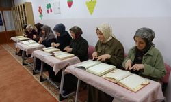 Engel Tanımayan Azim: İşitme Engelli Kadınlar Kur’an-ı Kerim Öğreniyor