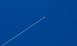 İran: BAE'de Amerikalı savaş pilotlarının ve mühendislerin toplandığı nokta balistik füzelerle vuruldu