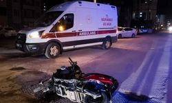 Kavşakta Feci Kaza: 3 Yaralı