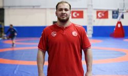 Milli güreşçi Hakan Büyükçıngıl'ın hedefi büyüklerde Avrupa şampiyonluğu