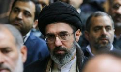 İran lideri Hamaney: İran donanması düşmanlarına yeni yenilgilerin acısını tattırmaya hazır