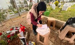 Hayatını Kaybeden Çocukların Mezarlarına Bırakılan Notlar Yürek Burktu
