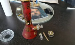 25 Kişiye Gözaltı Kararı, Ünlülerin Evlerden Çıkanlar Dikkat Çekti