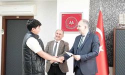 “40 Hadis ve Şiir Yarışması” Ödülleri Verildi