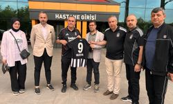 Beşiktaş Taraftarlarından Yaralı Mustafa’ya Moral Ziyareti