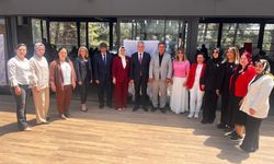 İl Millî Eğitim Müdürü Akpınar Anneler Günü Programında Annelerle Buluştu