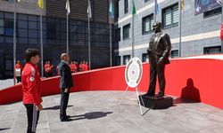 Kahramanmaraş’ta 19 Mayıs Kutlamaları Çelenk Sunma Töreniyle Başladı