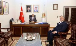 Vali Ünlüer Makamında Bir Dizi Ziyaretçiyi Ağırladı