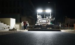 Büyükşehir Asfalt Mesaisini Gece Gündüz Sürdürüyor