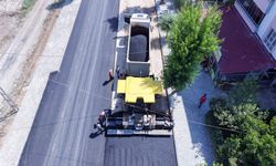 Büyükşehir, Elbistan’daki Tepebaşı Caddesi’nde Asfalt Mesaisine Başladı