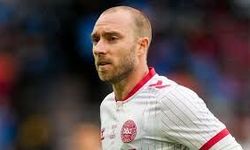 Christian Eriksen Maçta Korkuttu: Ukrayna Maçında Yere Yığıldı