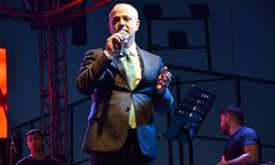 Gençlik Festivali’nde Başkan Kıraç Şiir Okudu