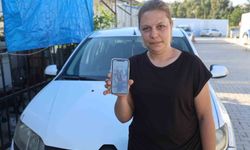 Hatay’da aracına aldığı yolcudan düşen telefonu günlerdir sahibine ulaştırmaya çalışıyor