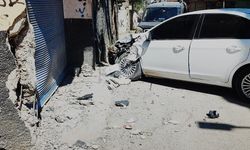 Otomobil Önce Binaya Sonra Küçük Çocuğa Çarptı