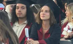 Alina Boz Mezun Oldu! Diplomasını Alırken Eşi Umut Evirgen Yanındaydı