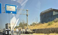 Üniversite Kavşağında Kaza: Araç Ters Döndü