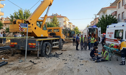 Altyapı Çalışmasında Vinç Lastiği Patladı: 5 İşçi Yaralandı