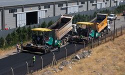 Büyükşehir Belediyesi Gençosman Mahallesi’nde Yol Yenileme Çalışmalarına Devam Ediyor
