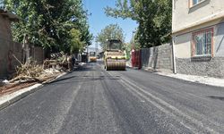 Büyükşehir’den Gençosman’da Kesintisiz Asfalt Mesaisi