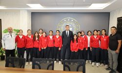 Kahramanmaraş ANALİG Kızlar Futbol Takımı Türkiye Finallerine Hazırlanıyor