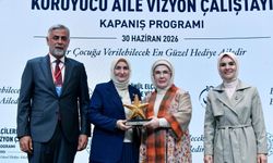 Kahramanmaraş’ın Koruyucu Aile Başarısı Ödülle Taçlandırıldı